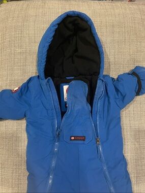 Canada Goose Kids Puffer Jacket in Bright Blue with Black Lining